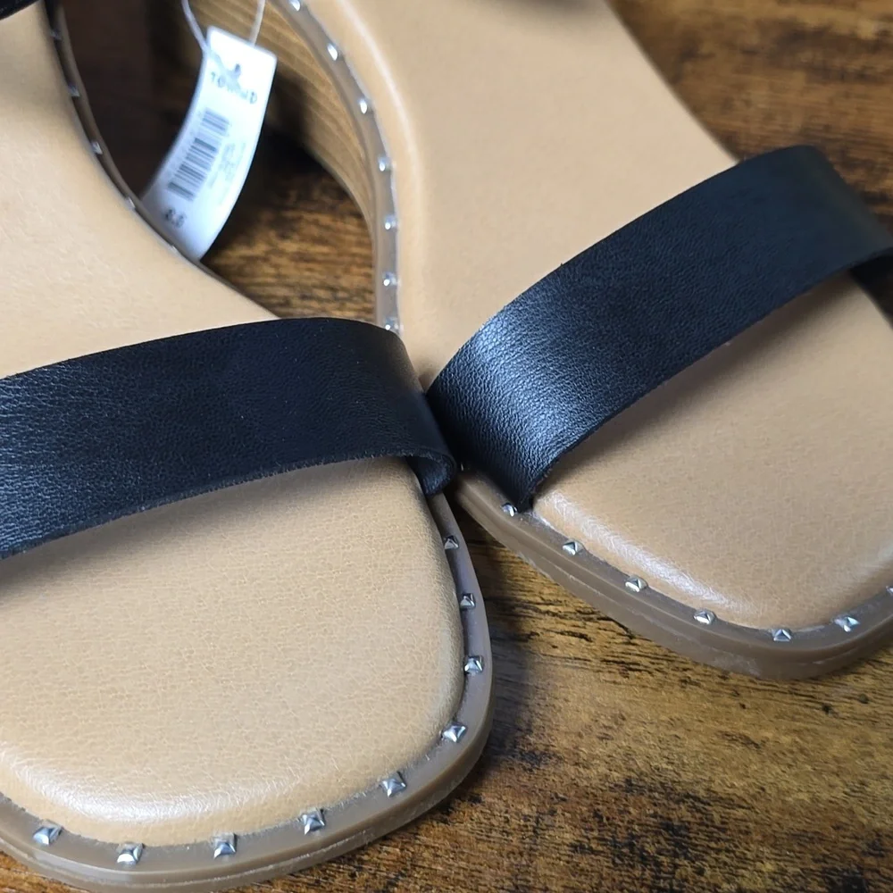 NWT Torrid Black Leather Sandals Size 8.5